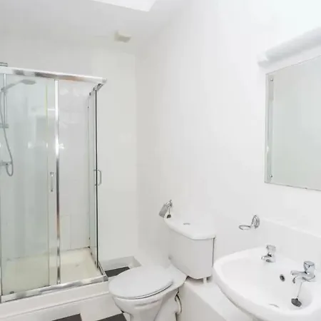 Apartment Central Spacious W/ Balcony & View Dublin